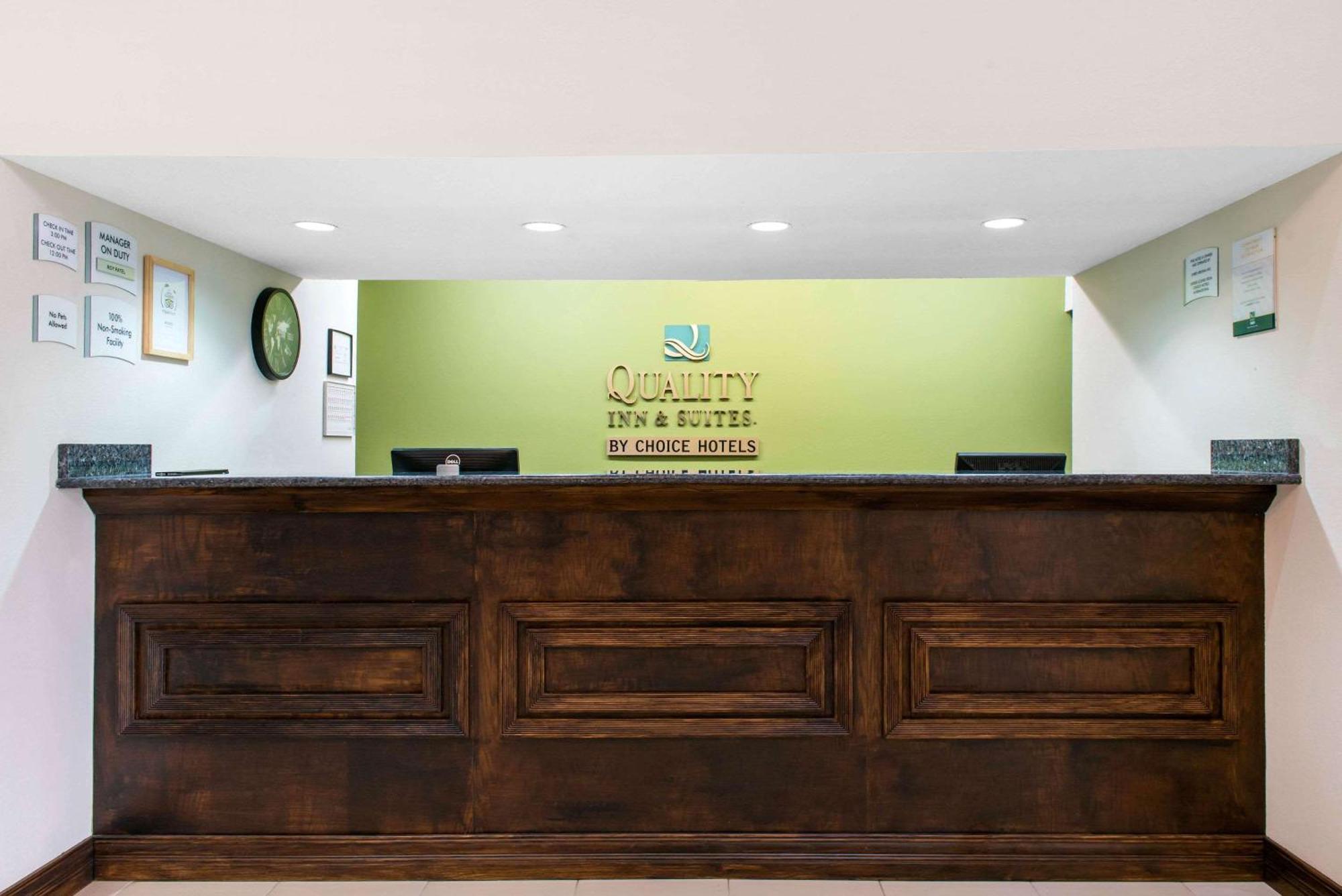Quality Inn & Suites Anderson I-69 Exteriör bild