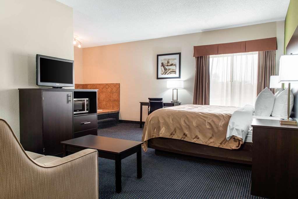 Quality Inn & Suites Anderson I-69 Rum bild